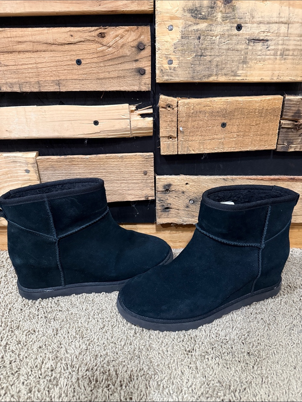 UGG Women's Black Classic Femme Mini Wedge Boot Size 10. 1104609